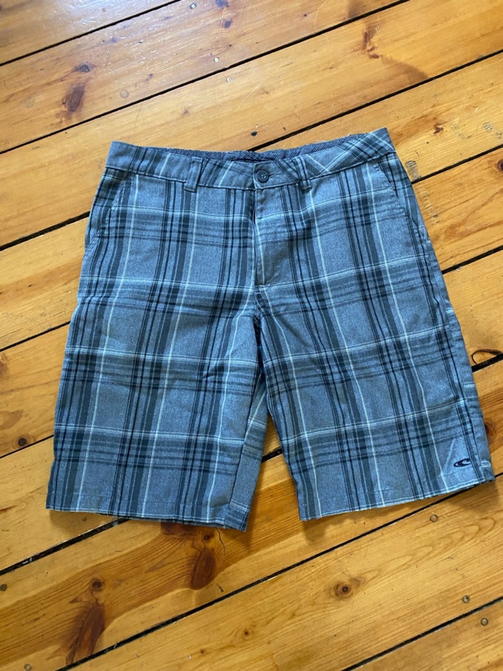 O'Neill Men's Gray Plaid Flat Front Shorts 32” waist